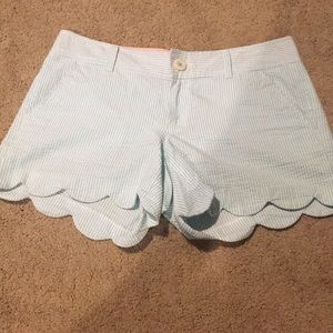 Lilly Pulitzer shear sucker shorts size 4